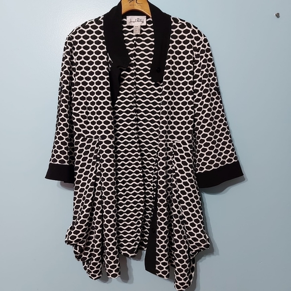 Joseph Ribkoff Textured Tunic Top - Picture 9 of 13